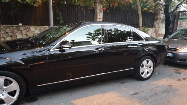 Tirane, shitet makine Mercedes-Benz Viti 2007, 9.000 Euro