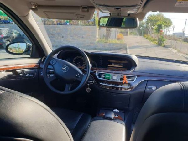 Tirane, shitet makine Mercedes-Benz Viti 2007, 9.000 Euro