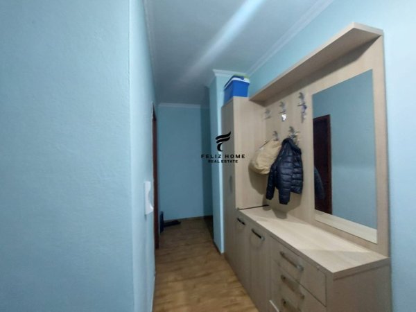 Tirane, jepet me qera apartament 1+1, Kati 6, 80 m² 400 € (YZBERISHT)