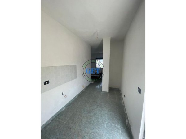 Durres, shitet apartament 1+1, Kati 6, 146 m² 80,000 € (Plazh Hekurudha)