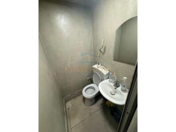 Tirane, shitet ambjent biznesi , , 60 m² (Bulevardi &quot;Bajram Curri&quot;)