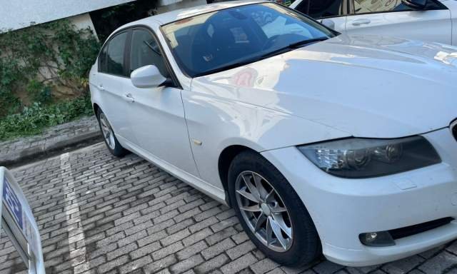 Tirane, shes makine BMW seria 3 Viti 2011, 7000 Euro