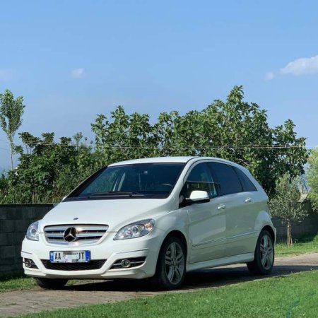 Tirane, shes makine Mercedes-Benz B200 Viti 2009, 6.500 Euro