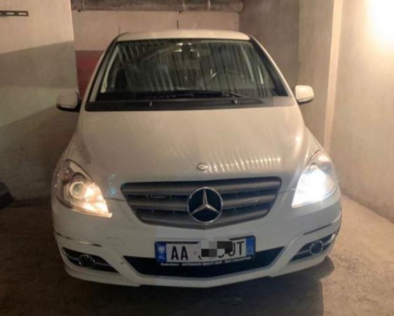Tirane, shes makine Mercedes-Benz B200 Viti 2009, 6.500 Euro