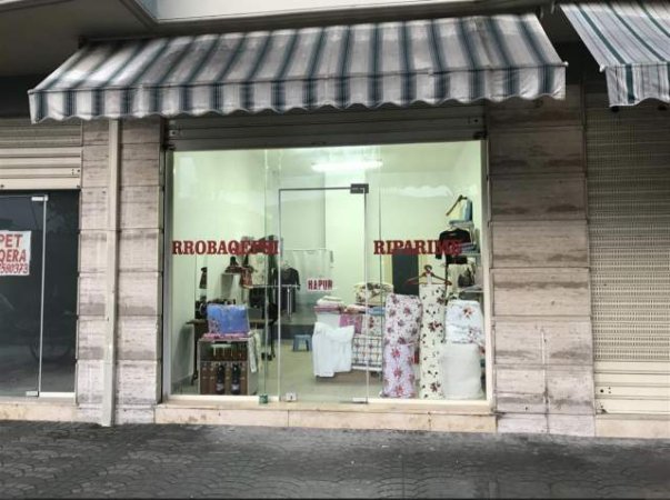 Fier, shes dyqan Kati 0, 30 m² 37.000 Euro (Lgjia Kastriot)