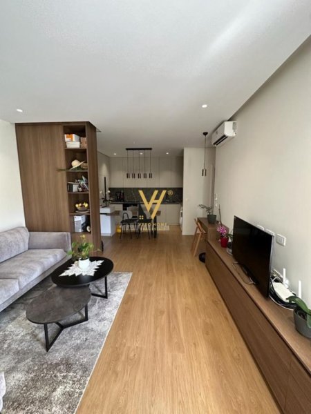 Tirane, jepet me qera apartament 2+1+Ballkon, Kati 3, 84 m² 900 € (LIQENI THATE)