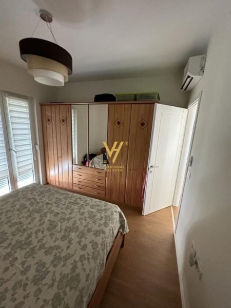 Tirane, jepet me qera apartament 2+1+Ballkon, Kati 3, 84 m² 900 € (LIQENI THATE)