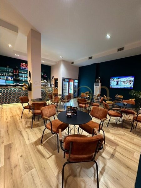 Tirane, shitet lokal , , 87 m² 200,000 € (Rruga FROSINA PLAKU, Tirana, Albania)