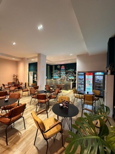Tirane, shitet lokal , , 87 m² 200,000 € (Rruga FROSINA PLAKU, Tirana, Albania)