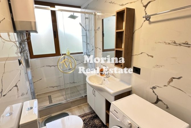 Tirane, jepet me qera apartament 1+1, Kati 4, 75 m² 550 € (Komuna Parisit)