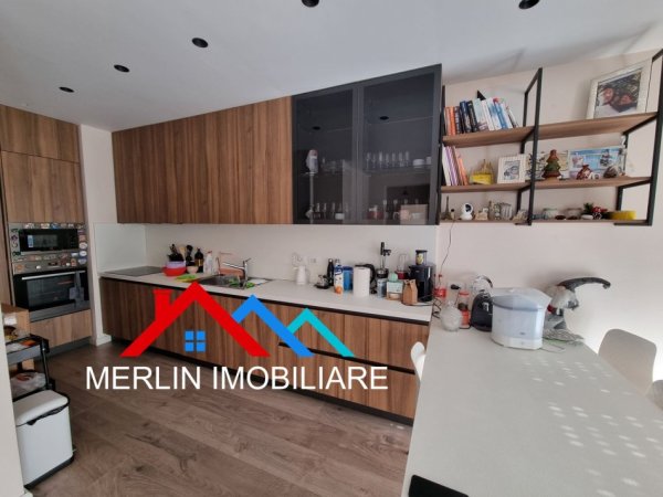 Tirane, Shitet apartament 2+1+ garazh,  ne Katin 4, 100 m² 250,000 € ( Ali Demi)