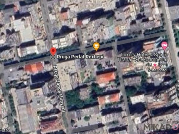126 m² 700,000 €