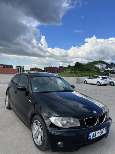Tirane, shes makine Bmw seria 1 , Nafte, e zeze, manuale, Kondicioner, 147 kW (200 PS) 300 km, 3,000 €