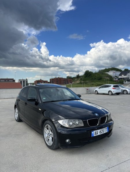Tirane, shes makine Bmw seria 1 , Nafte, e zeze, manuale, Kondicioner, 147 kW (200 PS) 300 km, 3,000 €