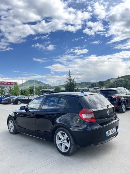 Tirane, shes makine Bmw seria 1 , Nafte, e zeze, manuale, Kondicioner, 147 kW (200 PS) 300 km, 3,000 €