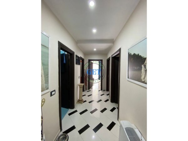 Durres, shitet apartament 3+1+Ballkon, Kati 6, 128 m² 155,000 € (Pallati i Sportit)