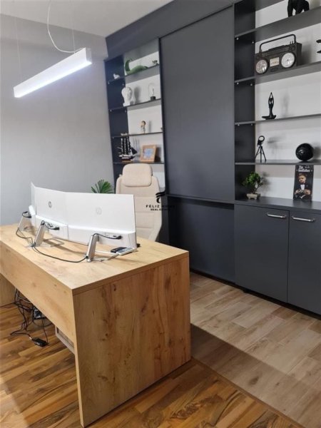 Tirane, jepet me qera apartament 2+1, Kati 4, 105 m² 500 € (KINOSTUDIO)