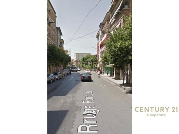 Tirane, shes ambjent biznesi , Kati 0, 156 m² 780,000 € (Rruga Fortuzi)