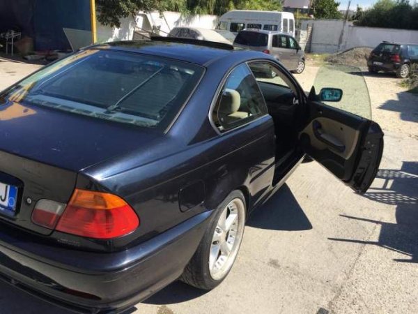 Fier, shitet makine BMW Viti 2002, 3.500 Euro