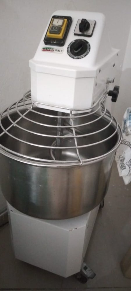 Shkembi Kavajes, okazion piceri 5.000 Euro