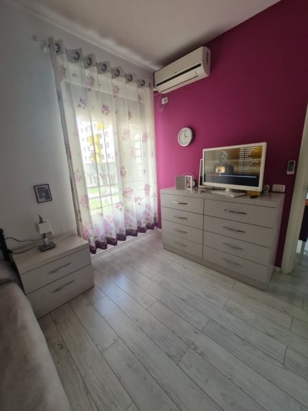 Tirane, shitet apartament 2+1, , 84 m² 122,000 € (Yzberisht)