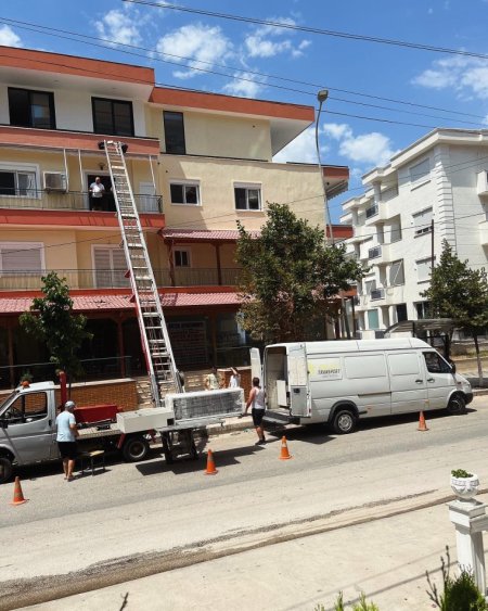 Tirane, shes Transport mallrash marjusi