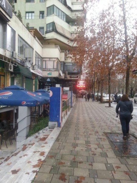 Shitet Dyqan  80 m² 160,000 €  ISH-EKSPOZITA