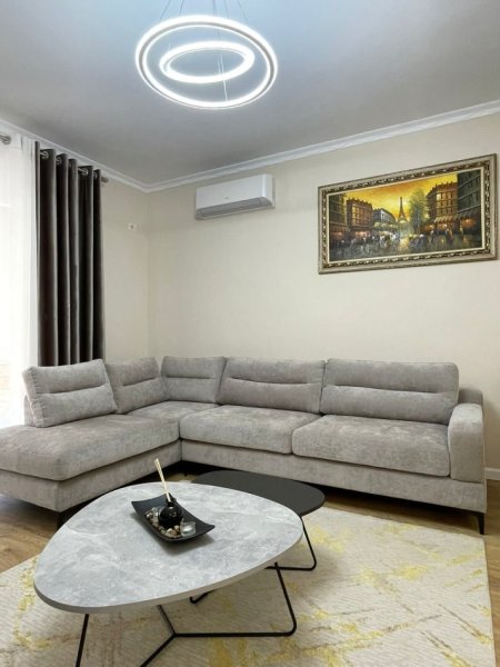 Tirane, jepet me qera apartament 2+1+Aneks Kati 2, 110 m² 800 € (Rruga Gramoz Pashko)