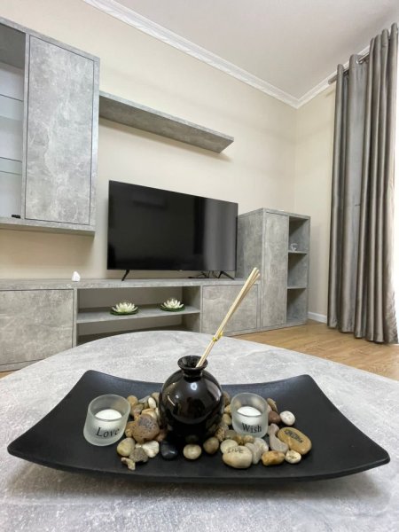 Tirane, jepet me qera apartament 2+1+Aneks Kati 2, 110 m² 800 € (Rruga Gramoz Pashko)