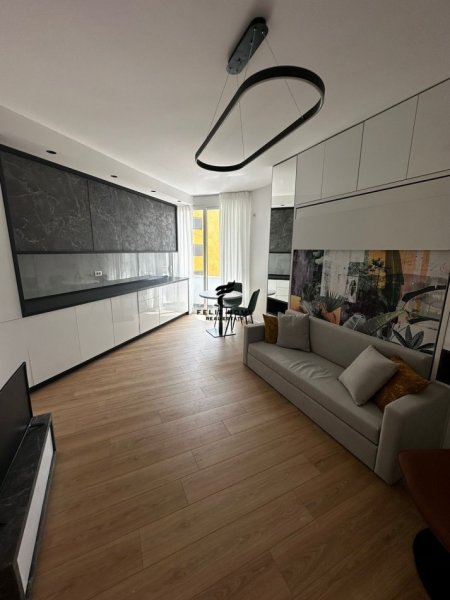 Tirane, shitet apartament 1+1 Kati 4, 35 m² 75,000 € (KOMUNA E PARISIT)