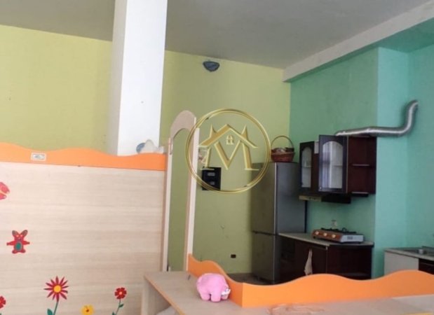 Tirane, shitet ambjent biznesi Kati 1, 110 m² 170,000 € (Fresk)