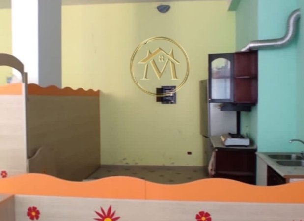 Tirane, shitet ambjent biznesi Kati 1, 110 m² 170,000 € (Fresk)