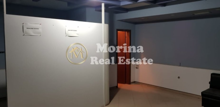 Tirane, shitet dyqan Kati 1, 45 m² 65,000 € (Mine Peza)