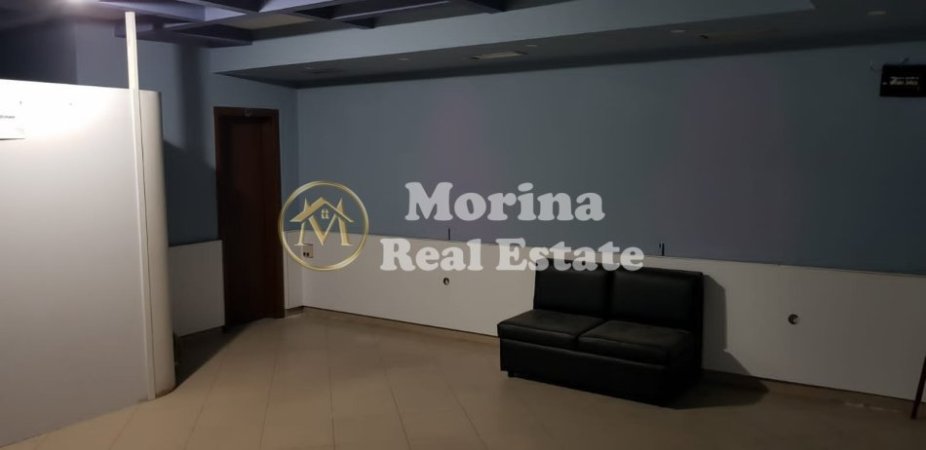 Tirane, shitet dyqan Kati 1, 45 m² 65,000 € (Mine Peza)