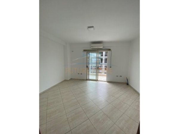 Jepet me qera apartament 2+1 Kati 7, 107 m² 600 € (Jordan Misja)