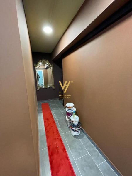 Tirane, shitet bar-resorant Kati 0, 220 m² 617,000 € (BLLOK)