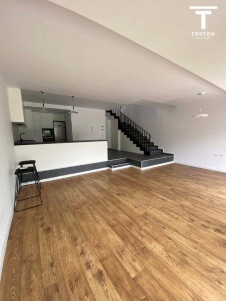 Tirane, shitet Vile 3+1+Ballkon Kati 3, 250 m² 495,000 € (TEG) TT 929