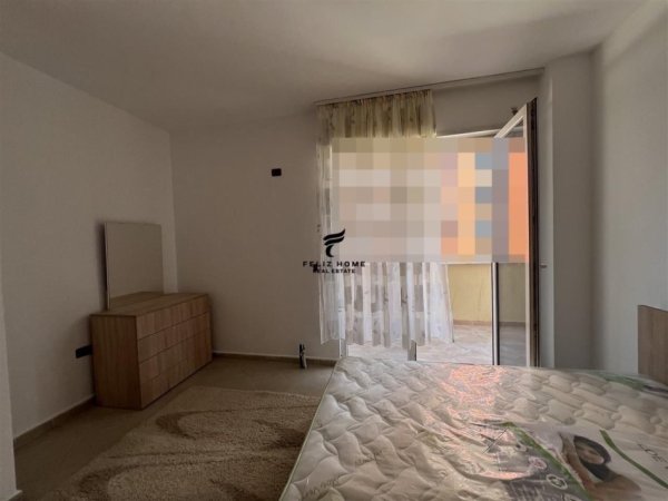 Tirane, jepet me qera apartament 1+1 Kati 3, 80 m² 500 € (KOMUNA E PARISIT)
