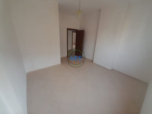 Durres, shitet apartament 2+1+Ballkon Kati 9, 105 m² 90,000 € (Ish Rajoni i Policise)