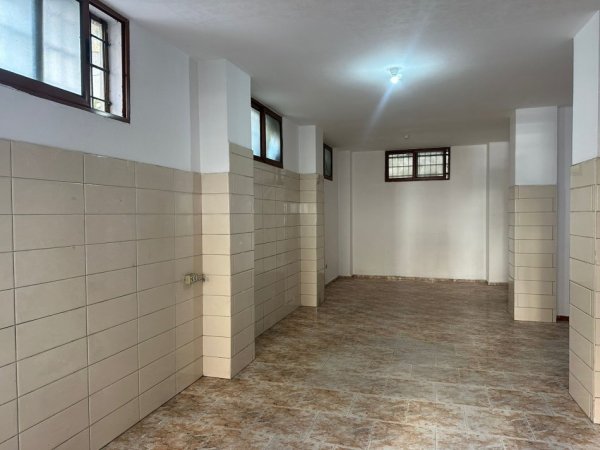 Tirane, shitet ambjent biznesi Kati 0, 92 m² 120,000 € (Mihal Grameno)