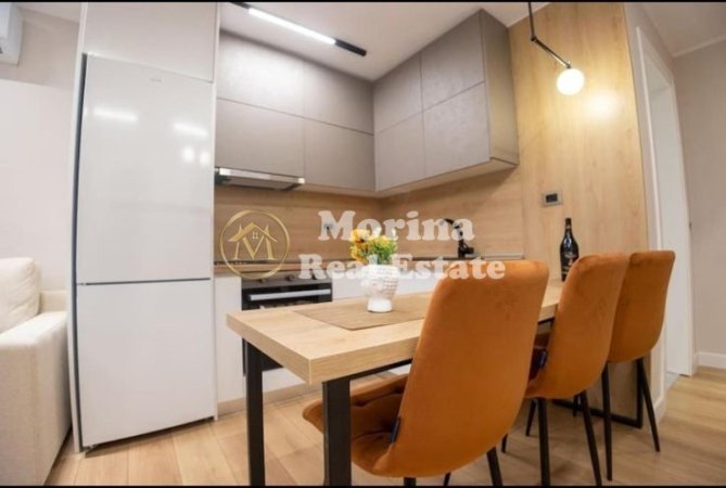 Tirane, jepet me qera apartament 1+1 Kati 2, 55 m² 700 € (Komuna Parisit)