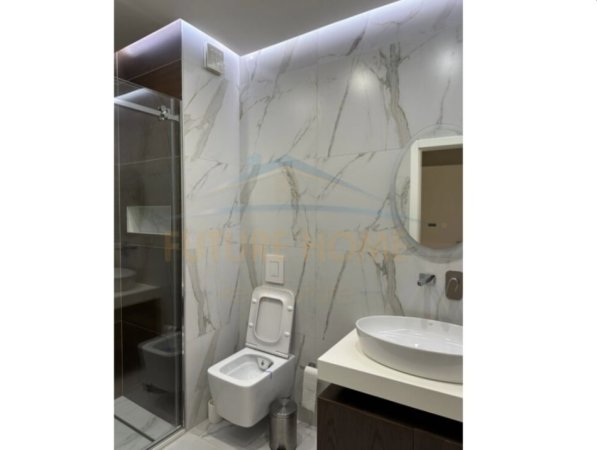 Tirane, shitet apartament 2+1+Ballkon Kati 5, 115 m² 230.000 € (Don bosko)