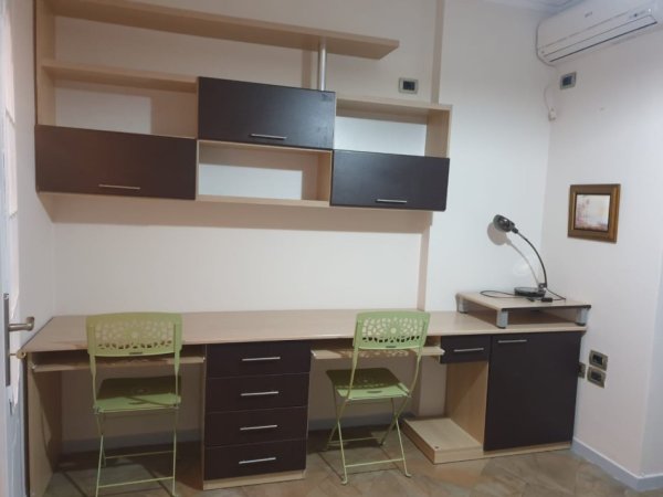 Tirane, jepet me qera apartament 2+1 Kati 8, 80 m² 800 € (Myslym Shyri)