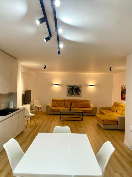 Shitet apartament 2+1 +garazh 250.000 € (Kopshti Botanik)