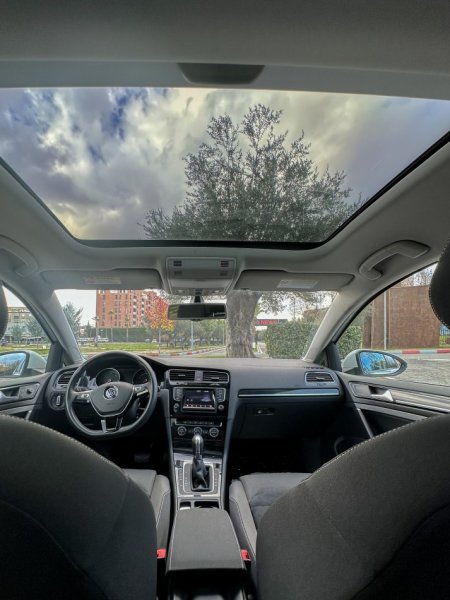 Tirane, japim me qera makine Golf 7 Nafte, e bardhë automatik Klima 45 €