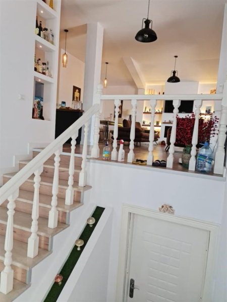 Durres, shitet apartament+verande | Penthouse 3+1+Aneks Kati 5, 230 m² 255.000 € (Mali Robit)