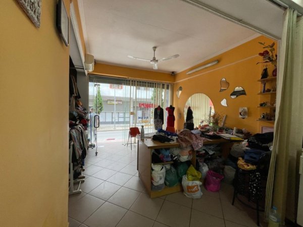 Tirane, shitet ambjent biznesi Kati 1, 38 m² 114.000 € (Selvia)