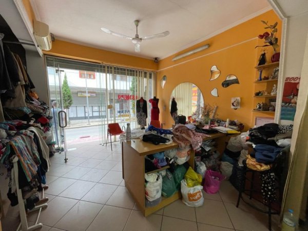 Tirane, shitet ambjent biznesi Kati 1, 38 m² 114.000 € (Selvia)