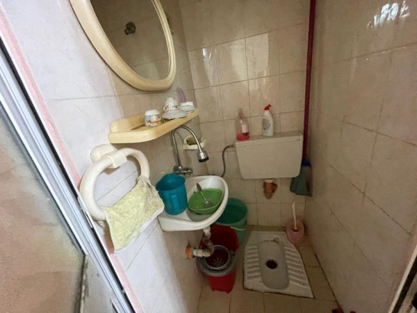 Tirane, shitet ambjent biznesi Kati 1, 38 m² 114.000 € (Selvia)