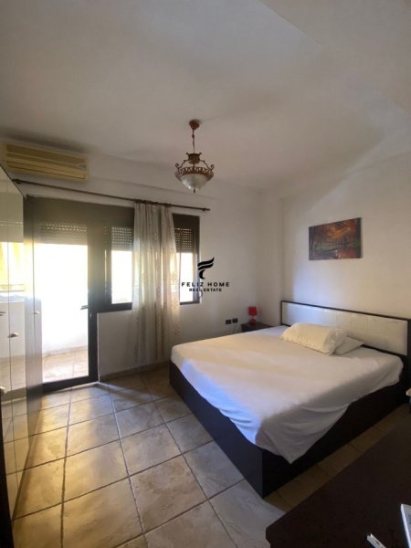 Tirane, jepet me qera apartament 3+1+Ballkon Kati 7, 100 m² 700 € (MINE PEZA)